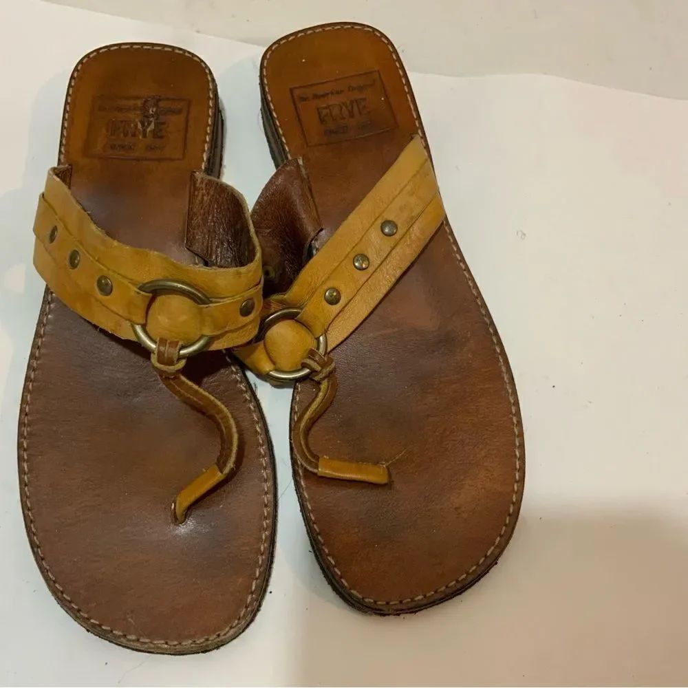 Frye riven Brown Red Leather Studded Thong Sandals Flats Heel Size 9 Made Brazil